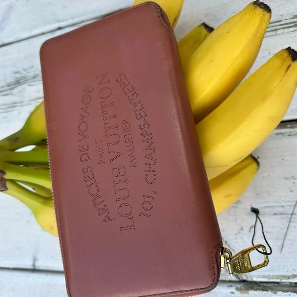 LV Rare 🧳 Louis Vuitton Voyage wallet - Picture 3 of 15
